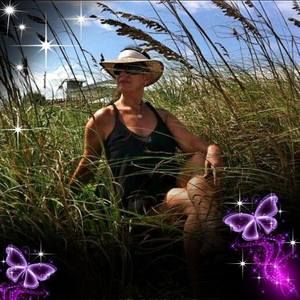 Meet your Posher, Ana